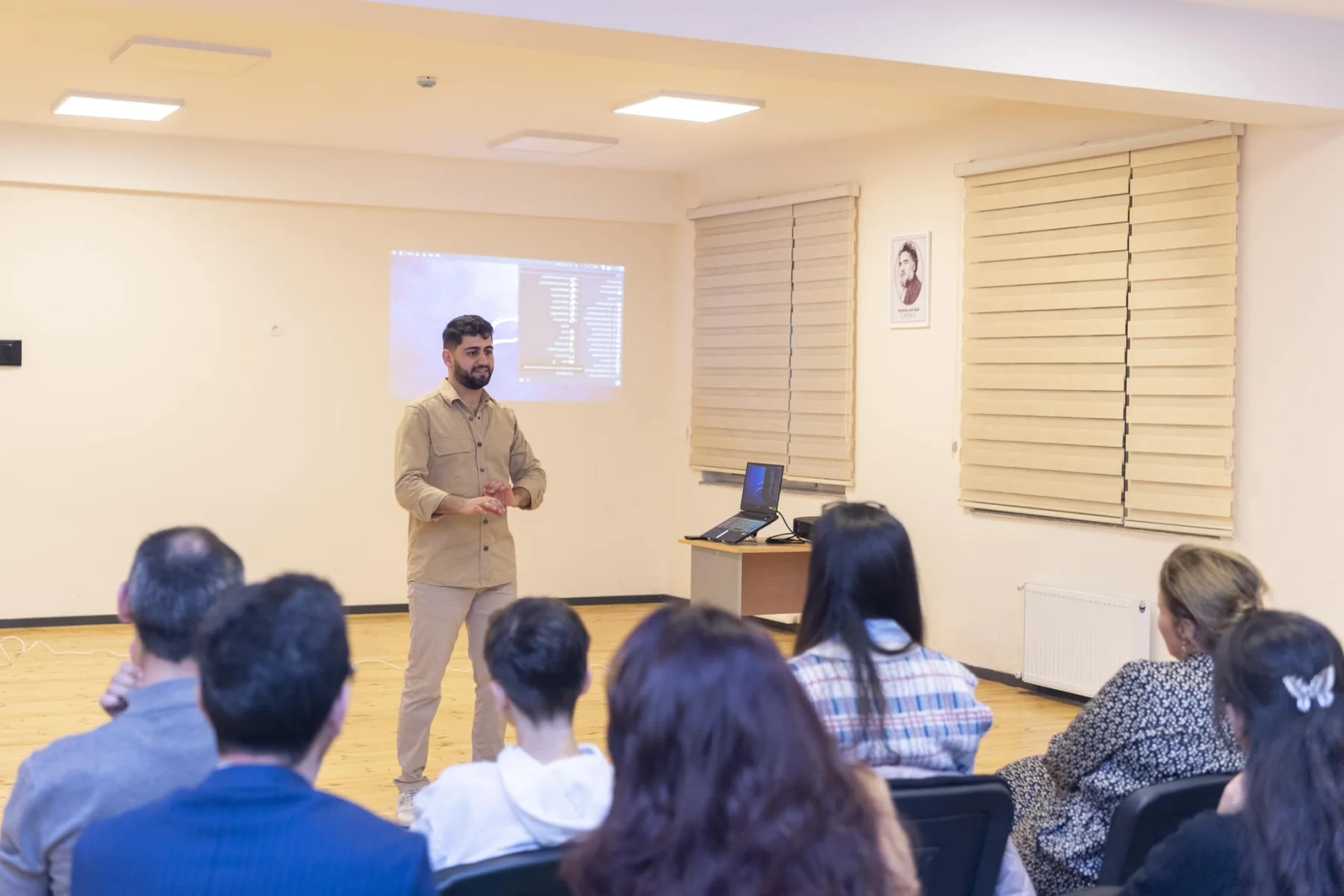 MİDA sakinləri üçün İT seminarı