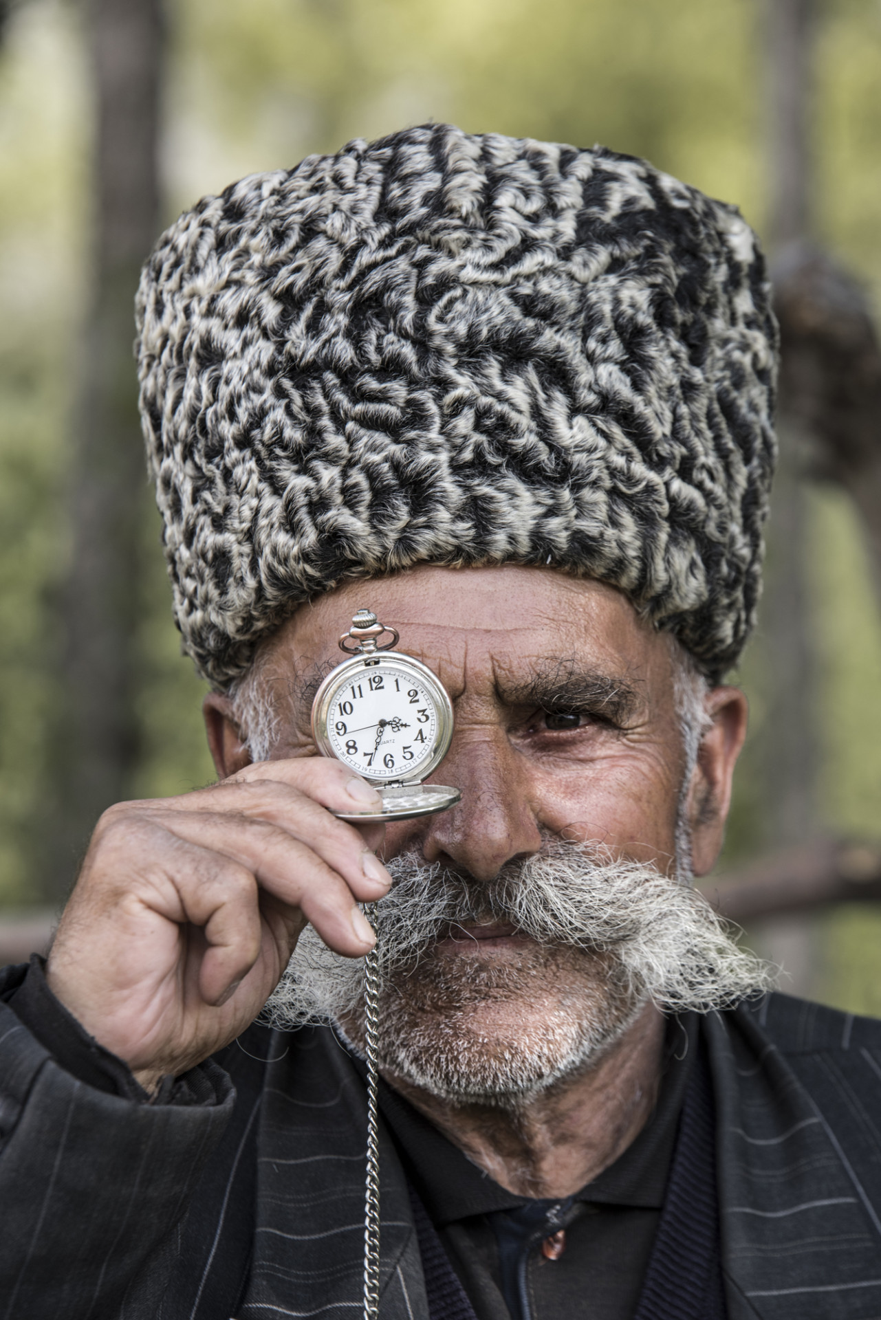 Zamanın gözünə baxmaq